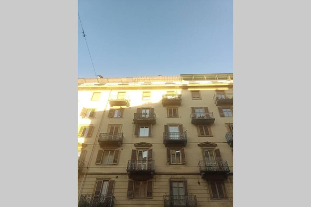 Appartamento Mansardato In Centro. Torino Kültér fotó