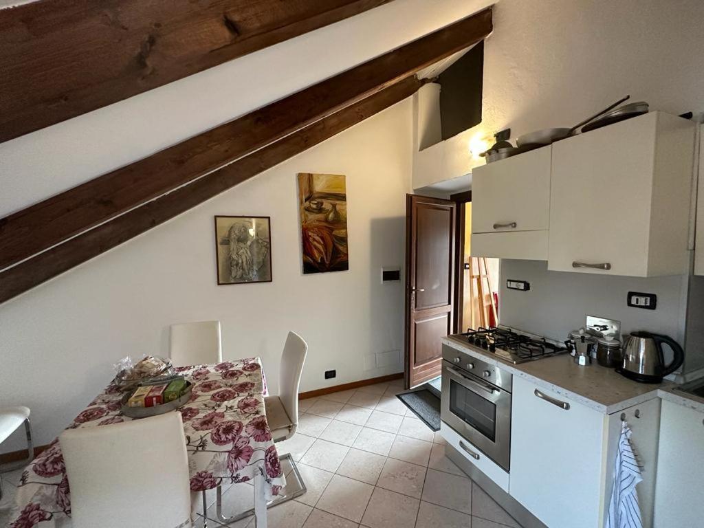Appartamento Mansardato In Centro. Torino Kültér fotó